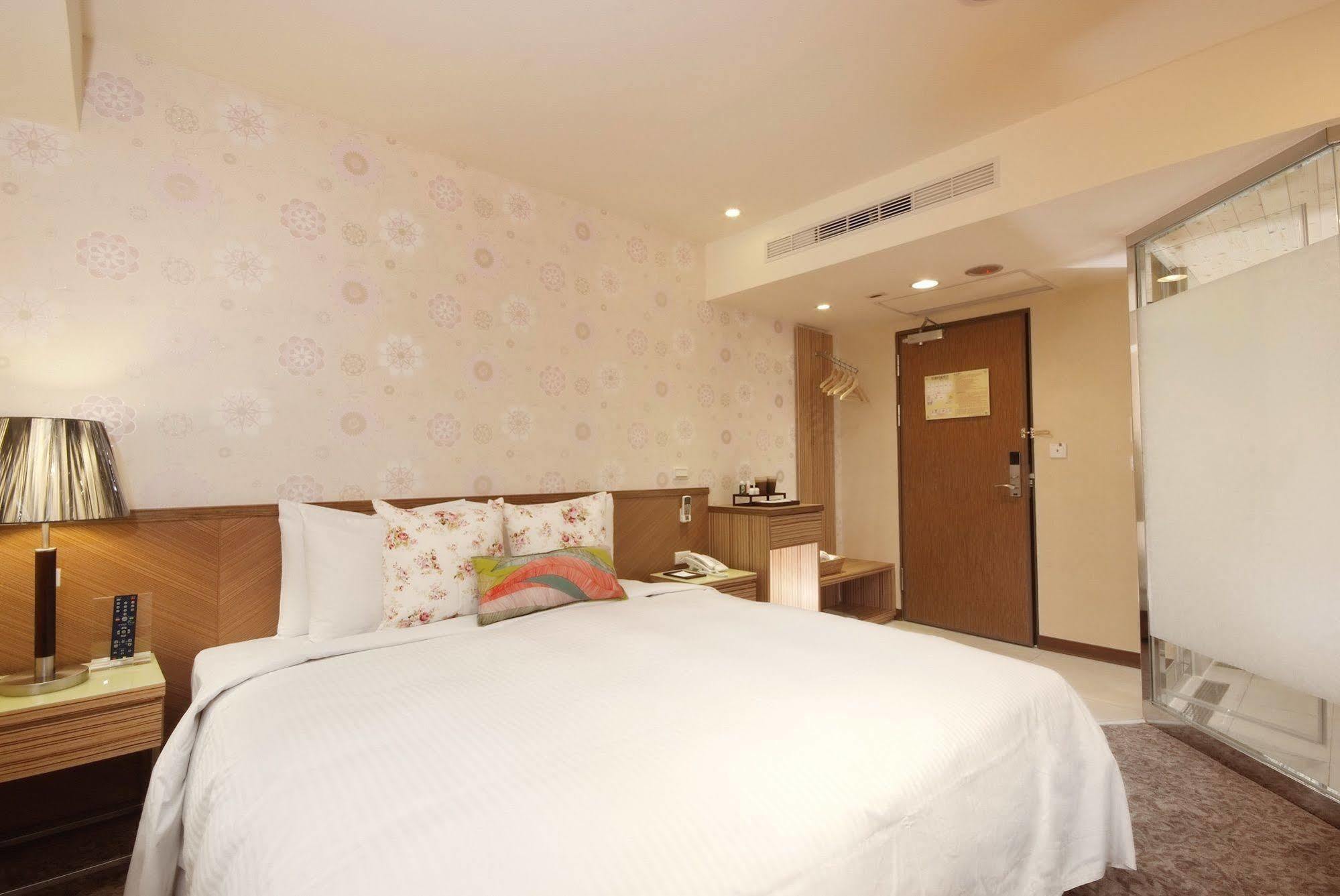 Nagahiro Hotel Taipei Bagian luar foto