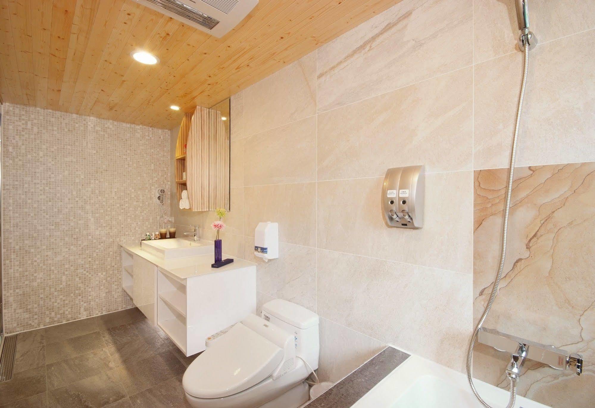 Nagahiro Hotel Taipei Bagian luar foto